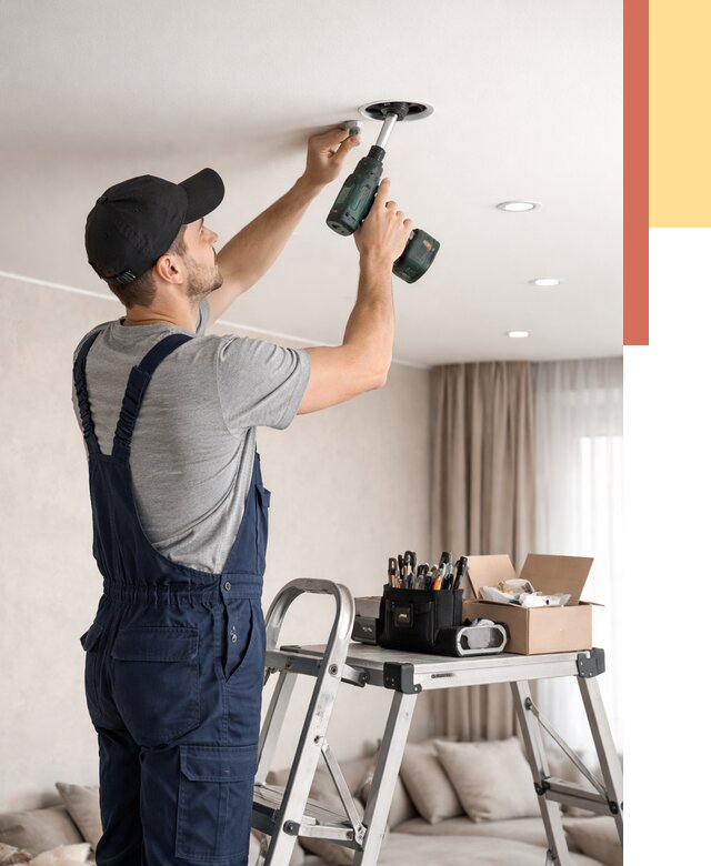 Установка и монтаж точечных светильников в натяжной потолок в Благовещенске от 1869 руб. | ОТДЕЛОЧНИК-Бгв